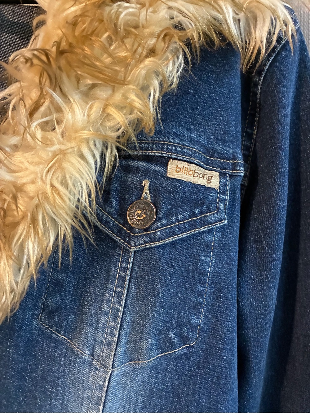 Vintage Billabong Dark Blue Denim Jacket with Faux Fur Trim - Picture 2 of 5